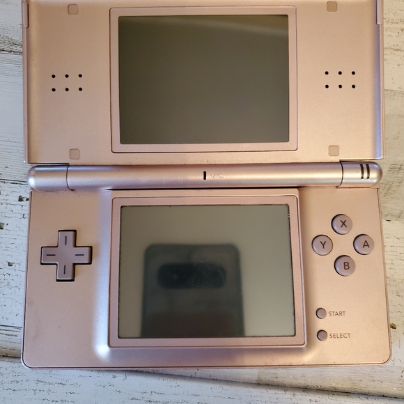 Nintendo - Picture 13 of 16